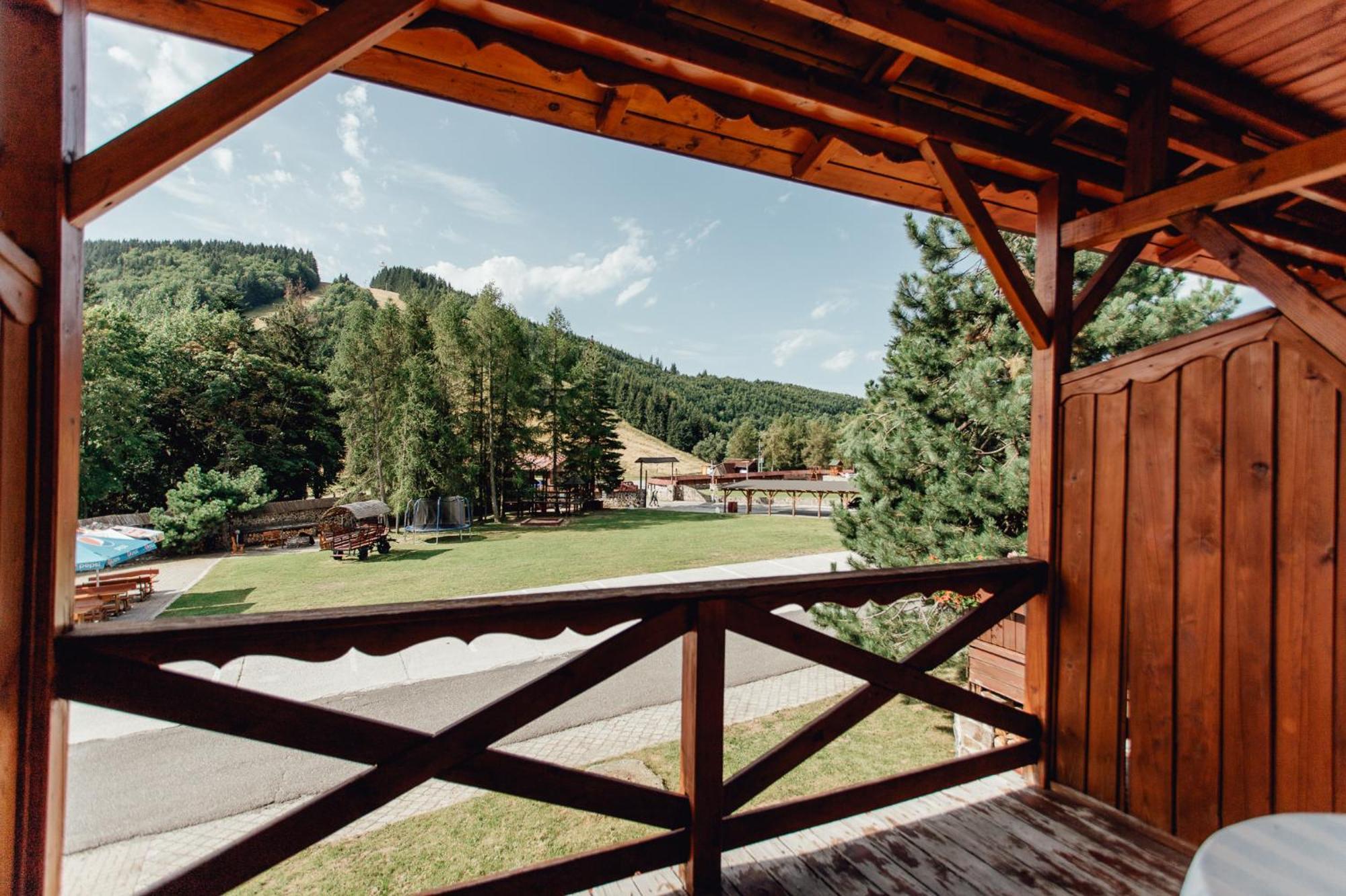 Hotel Sachticka Банска-Бистрица Экстерьер фото